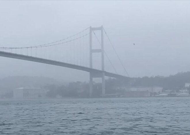 İstanbul Boğazı’nda gemi trafiğine sis engeli